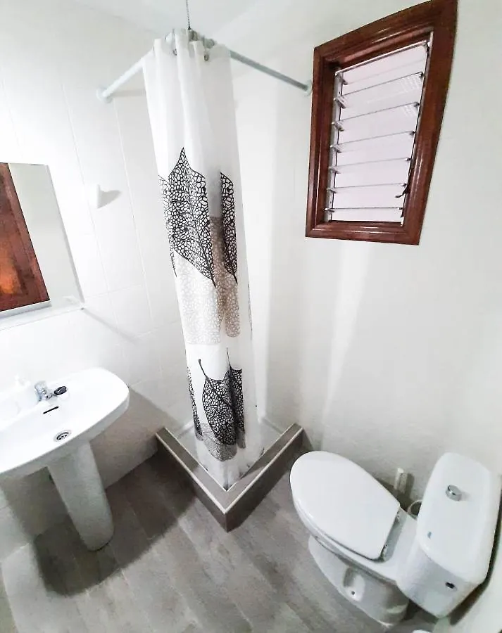 Banana Surf House Hotel Los Cristianos  0*, Los Cristianos (Tenerife) Spain