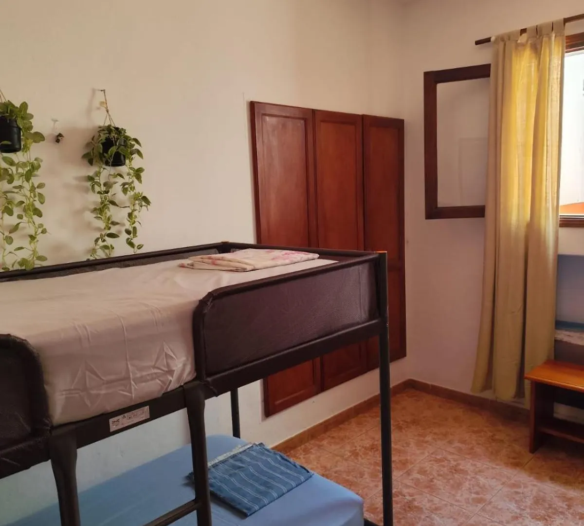 Banana Surf House Hotel Los Cristianos  Guest house
