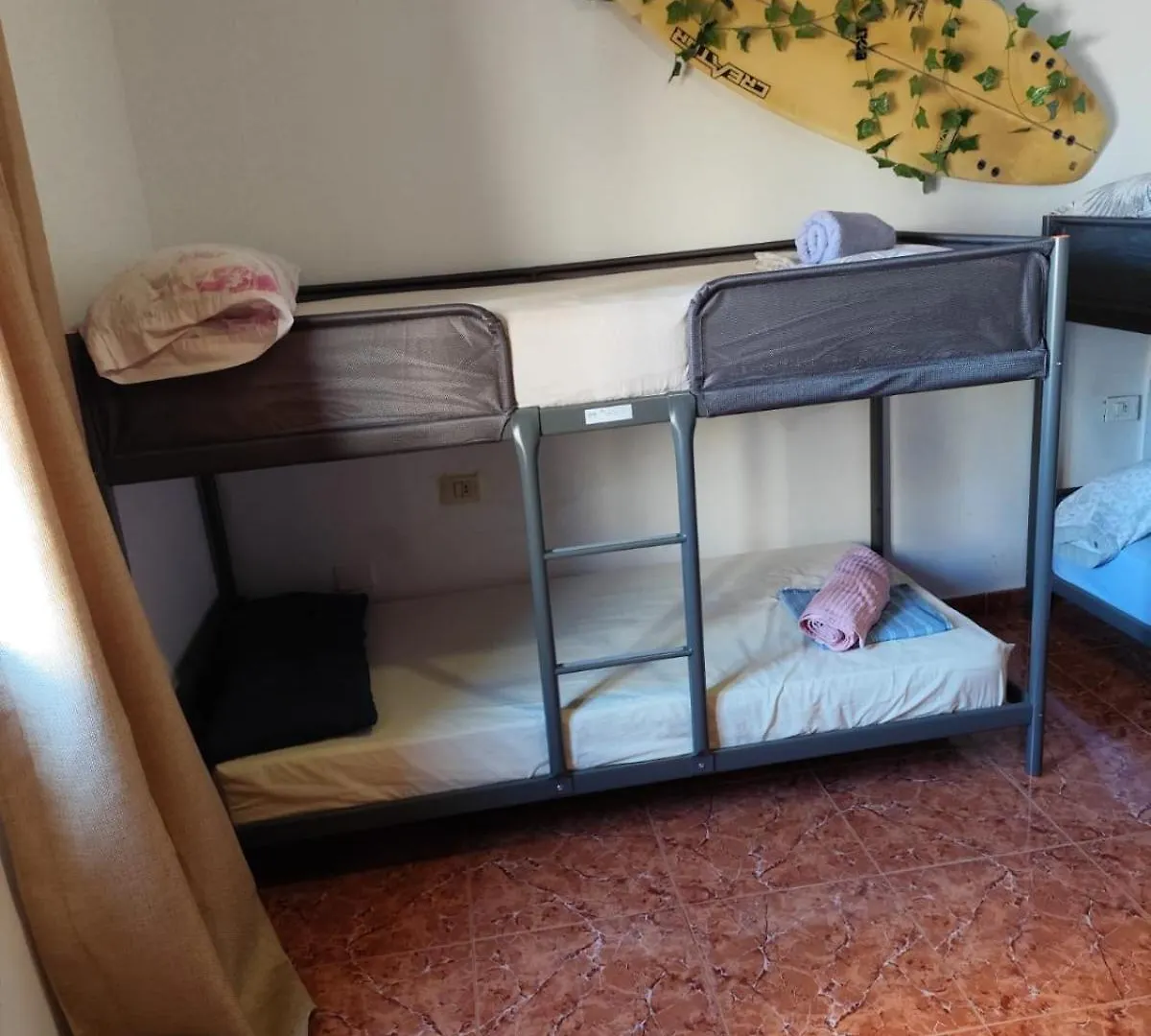 Banana Surf House Hotel Los Cristianos  0*, Los Cristianos (Tenerife) Spain