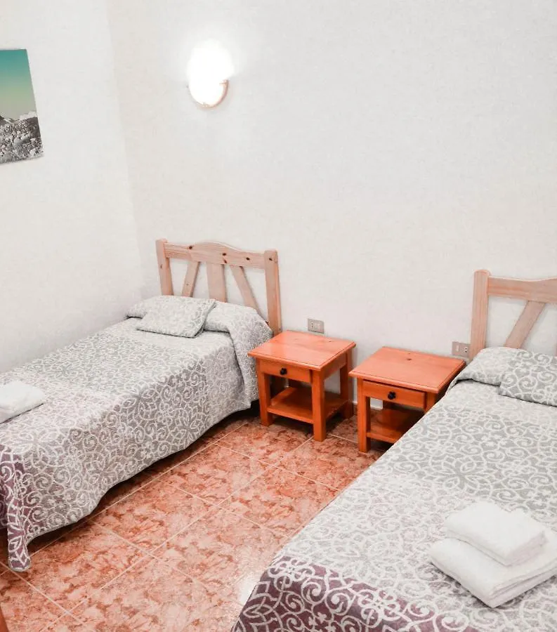 Banana Surf House Ξενοδοχείο Los Cristianos  0*, Los Cristianos (Tenerife) Ισπανία