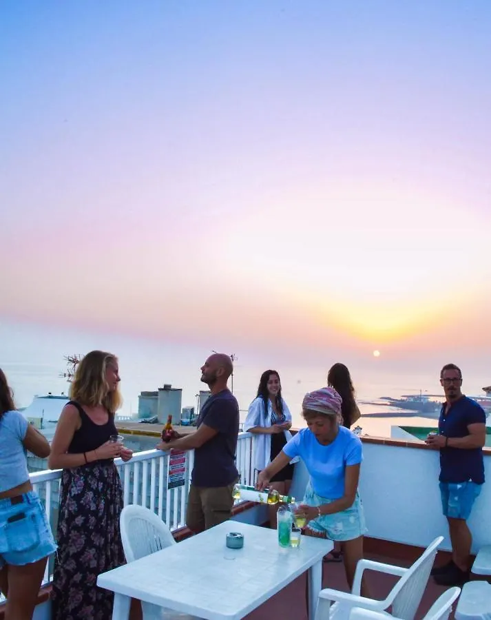 Banana Surf House Ξενοδοχείο Los Cristianos  0*, Los Cristianos (Tenerife)