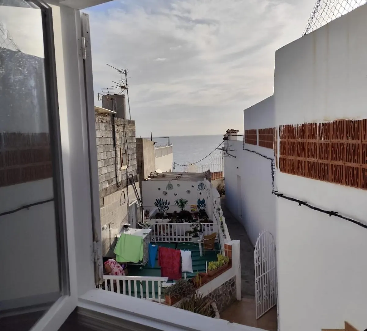 בית הארחה מלון לוס כריסטיאנוס Banana Surf House ספרד